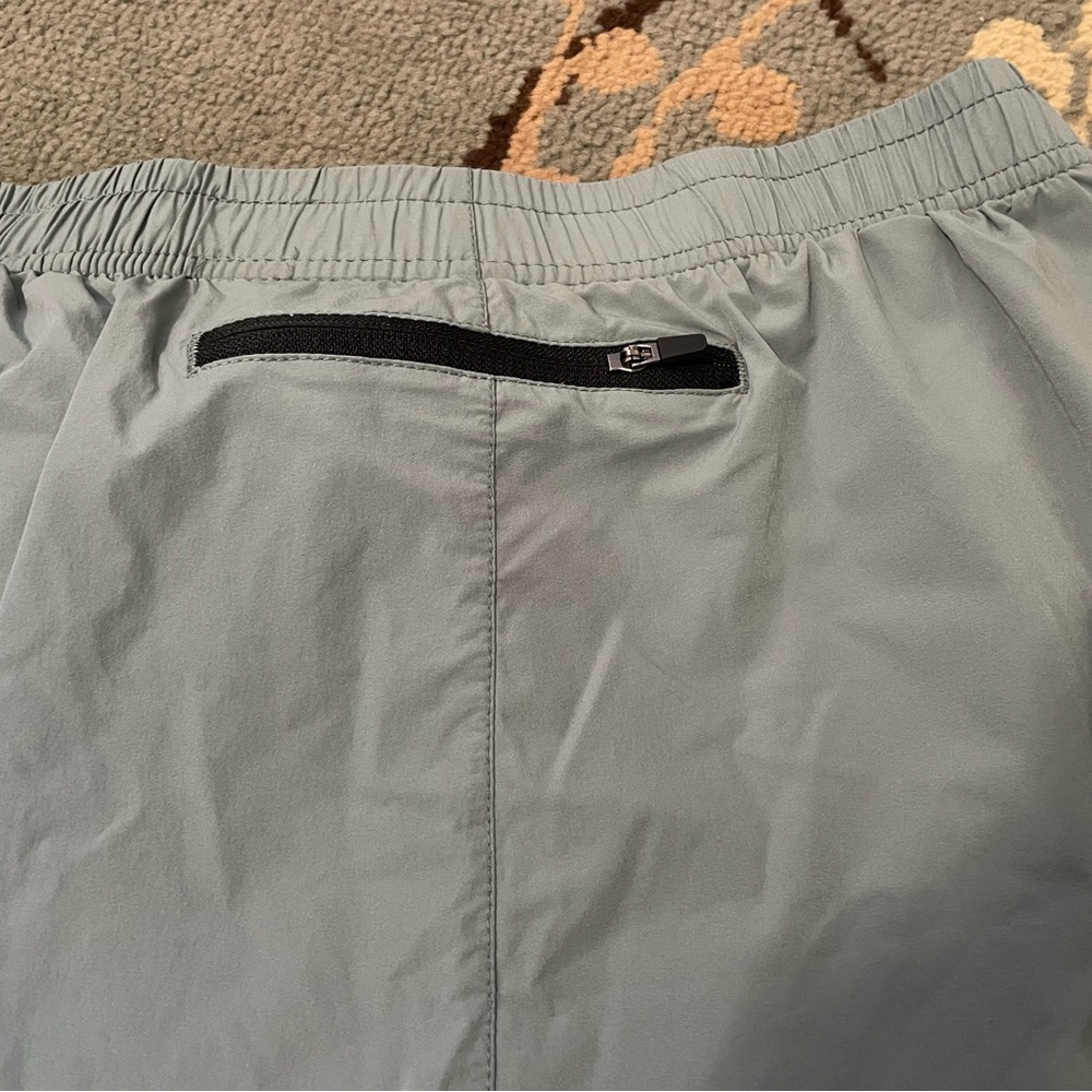 Pudolla Shorts - Picture 3 of 5